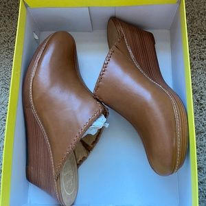 **BRAND NEW** Jack Rodger slip on heals